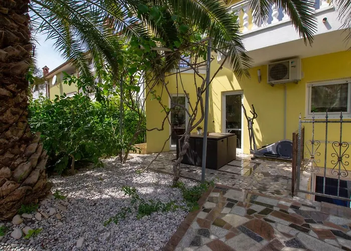 Jela 7 Διαμέρισμα *