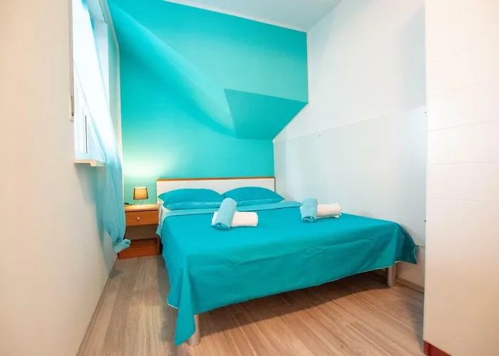 Jela 7 Apartman Póla